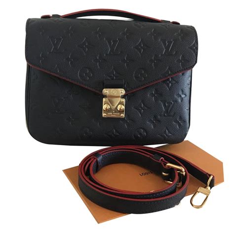 louis vuitton pochette metis empreinte price|louis vuitton pochette metis reverse.